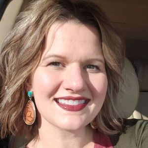 Meet your Posher, Bobbi